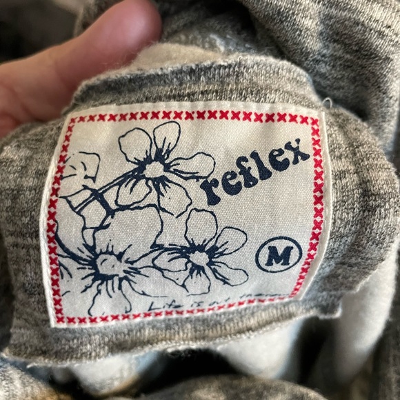 Reflex California gray bear heart turtleneck, long sleeve sweatshirt-Med - Picture 5 of 5